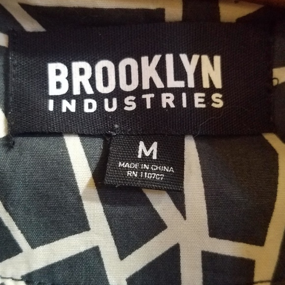 Black and gray wool coat size medium - Picture 7 of 8